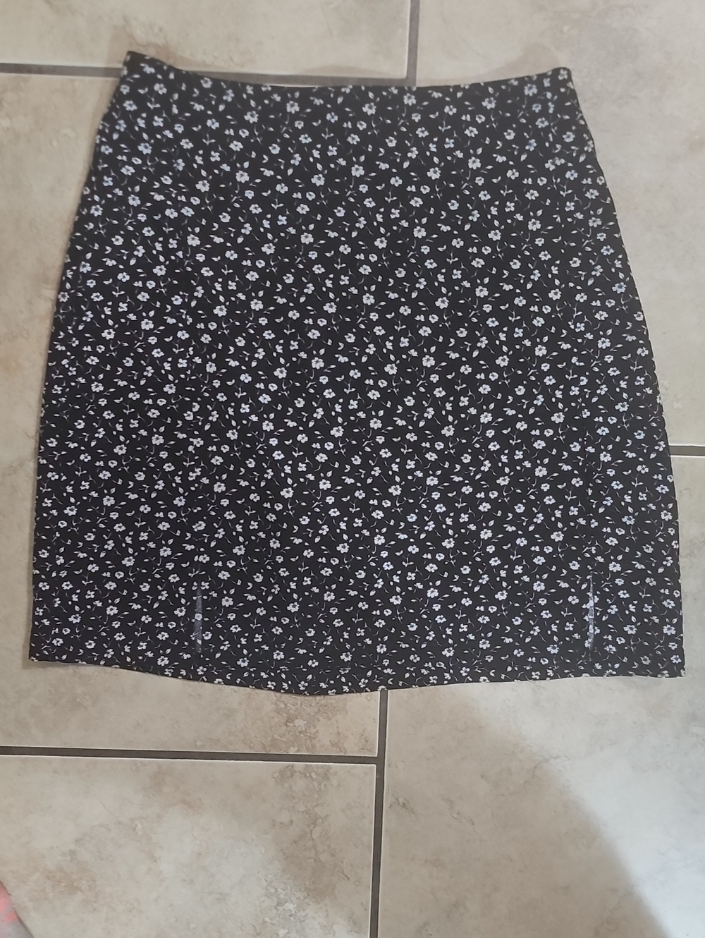 Brandy Melville John Galt Black Mini Skirt with White Ditsy Floral